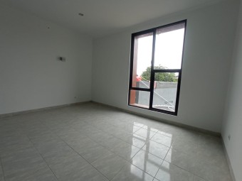 Ruko Dijual di Telajung Cikarang Barat Bekasi Azzura Residencia - Ruangan